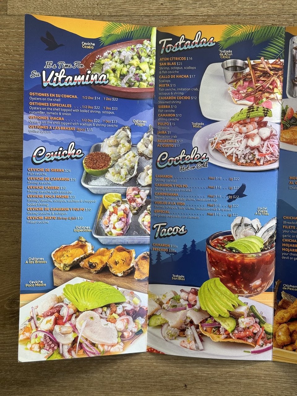 Menu layout for drinks, snacks, and plates.